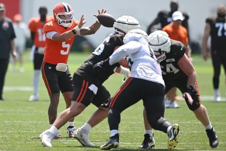 Browns Trade Dillon Gabriel