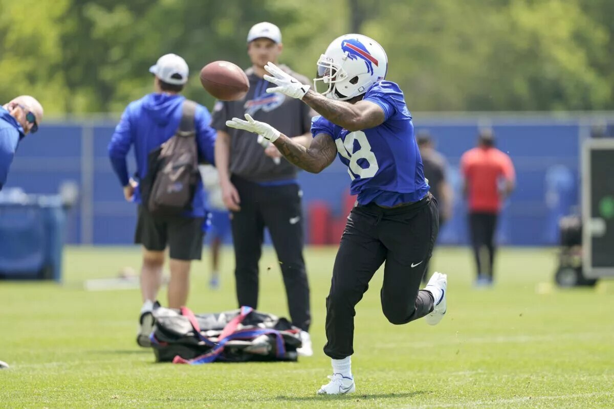 bills cut elijah moore