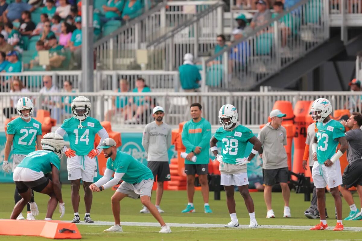 dolphins cut mike hilton