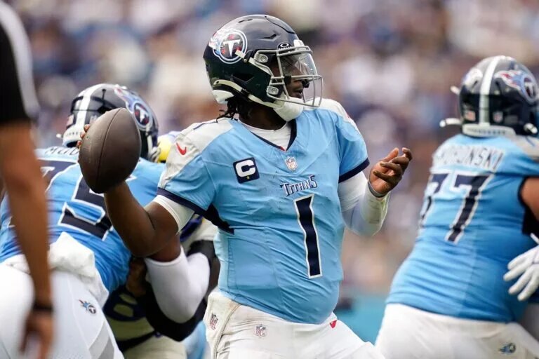 Fast Colts Trapped Titans