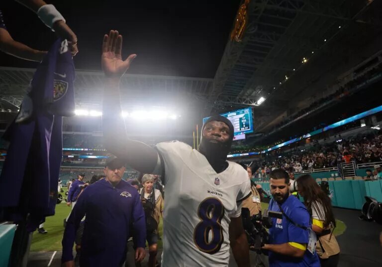 Baltimore Ravens Make a Statement in Dominant Win Against Dolphins