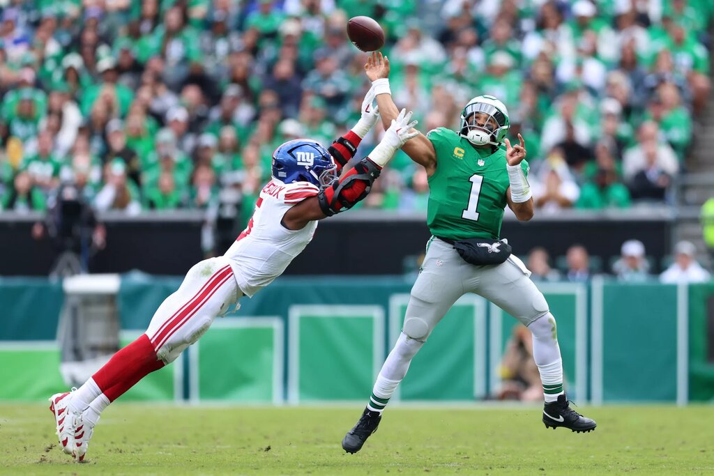 Giants Trade Kayvon Thibodeaux