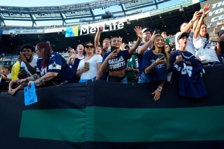 Jets Fans Reacted to Dallas