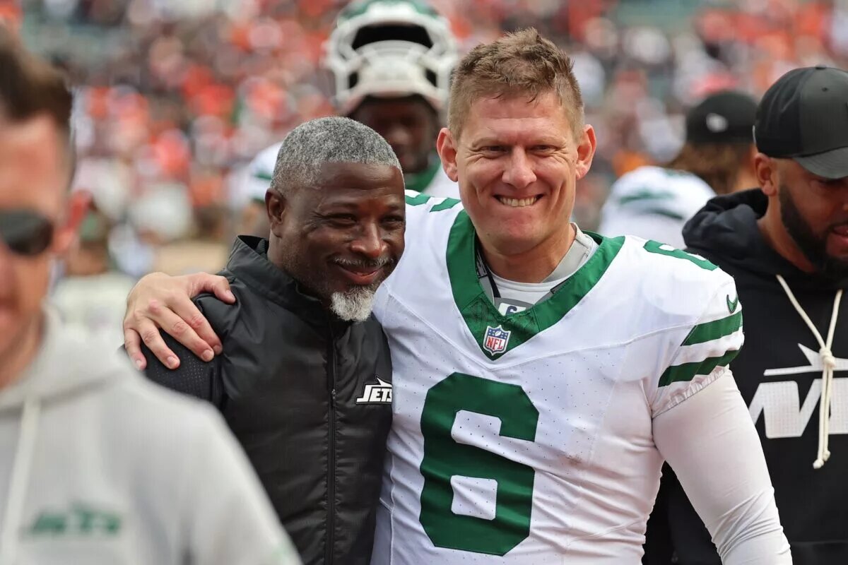 Aaron Glenn, head coach and Nick Folk, kicker, New York Jets