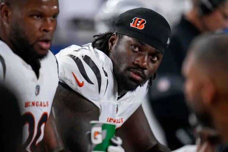 With Hendrickson Doubtful, Cincinnati's Defense is Against the Wall