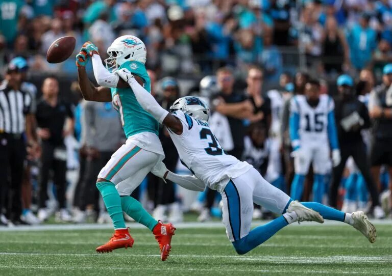 jaylen waddle trade