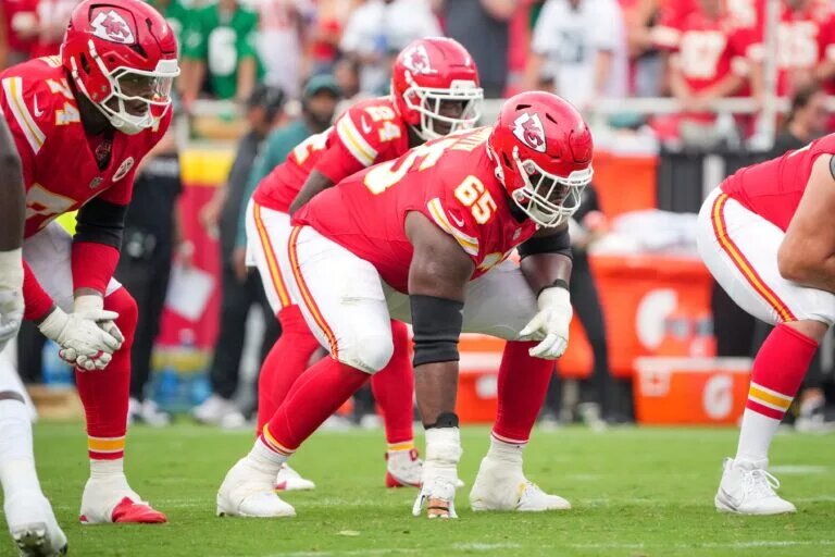 Bad Timing Chiefs Hit With O-Line Concern Ahead of Crucial Bills Clash