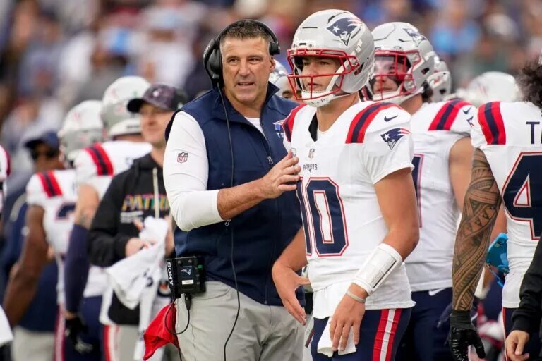 Drake Maye and Mike Vrabel