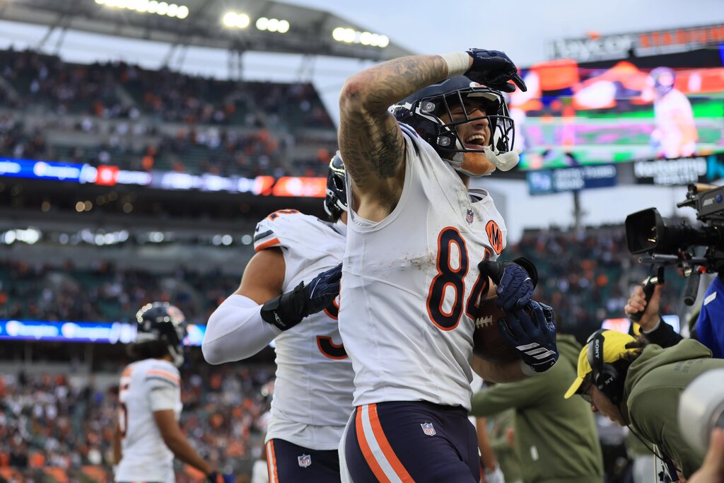 Colston Loveland Week 9 NFL Takeaways