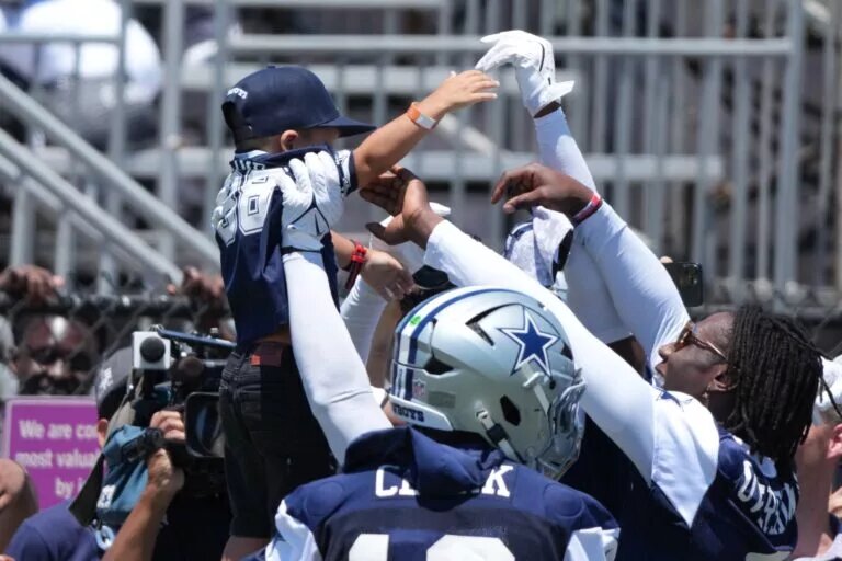 cowboys cut damone clark