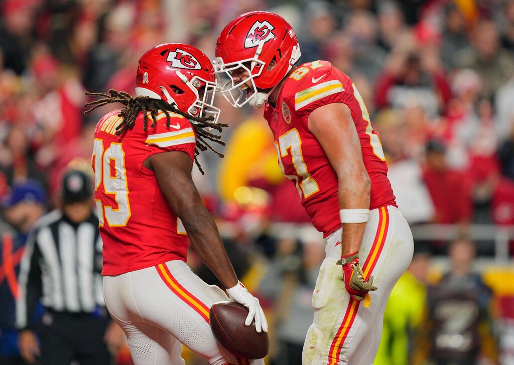 free agent travis kelce