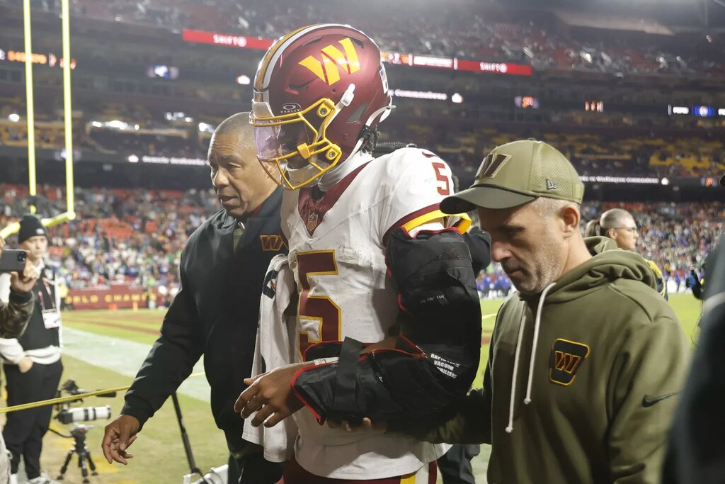 jayden daniels injury