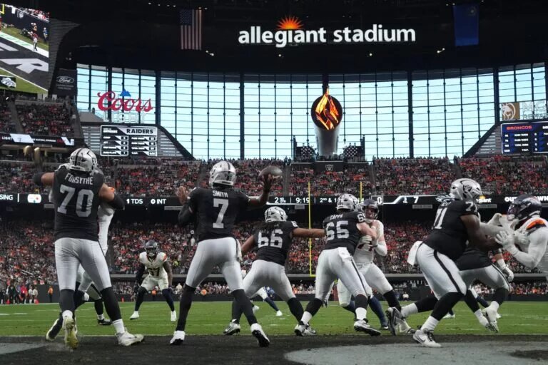 Geno Smith Raiders