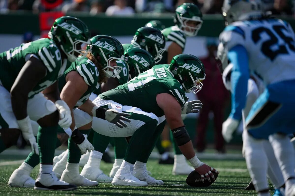 Jets Sign Starting Center Josh Myers to a Two-Year Extension