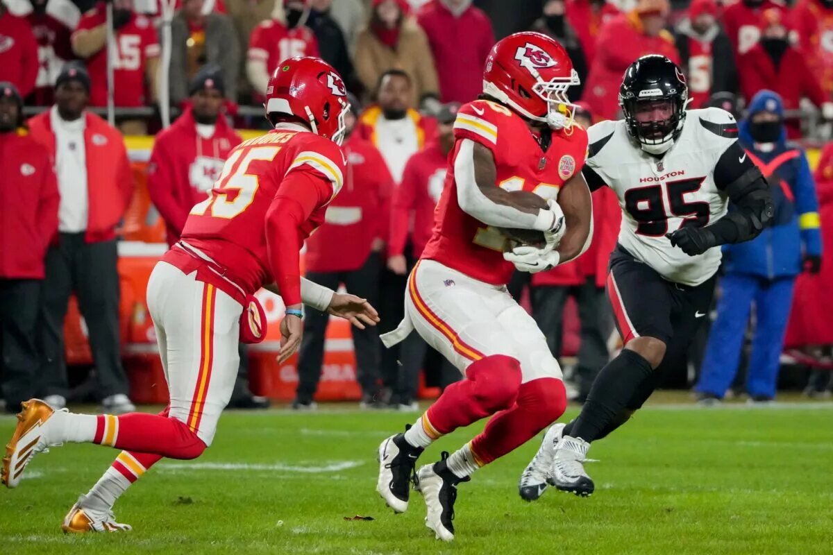 free agent isiah pacheco
