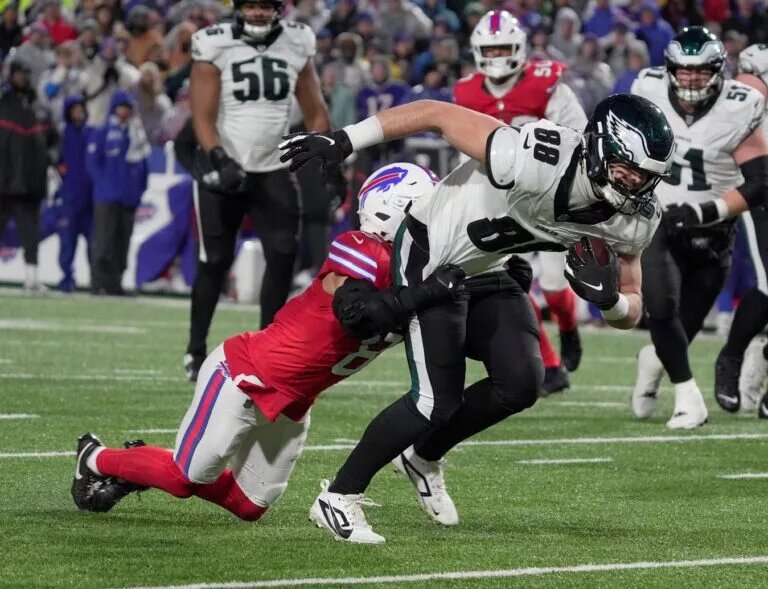 Dallas Goedert Injury