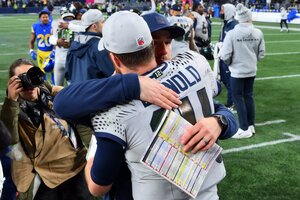 Klint Kubiak Seattle Seahawks offensive coordinator 