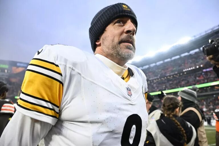 Mike LeFleur, Pat McaFee and NFL Analysts Discuss Aaron Rodgers Playing For the Cardinals
