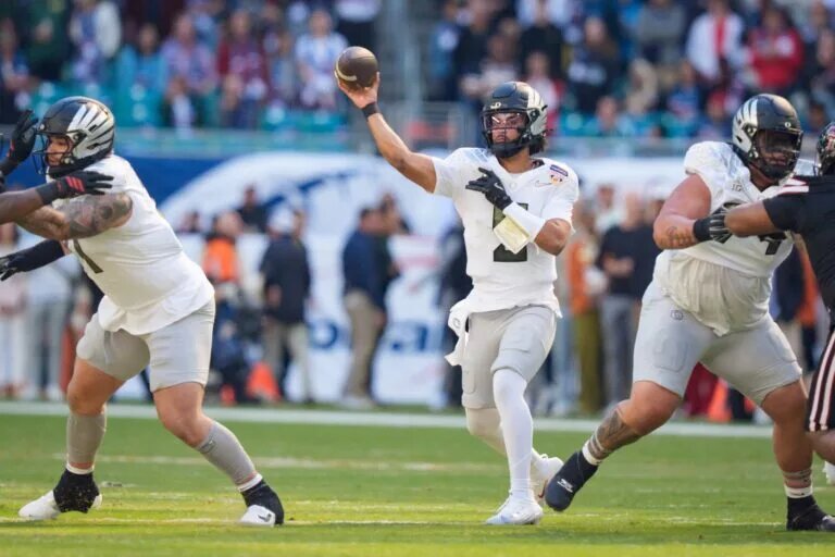 Dante Moore, quarterback, Oregon Ducks, 2026 NFL Draft prospect