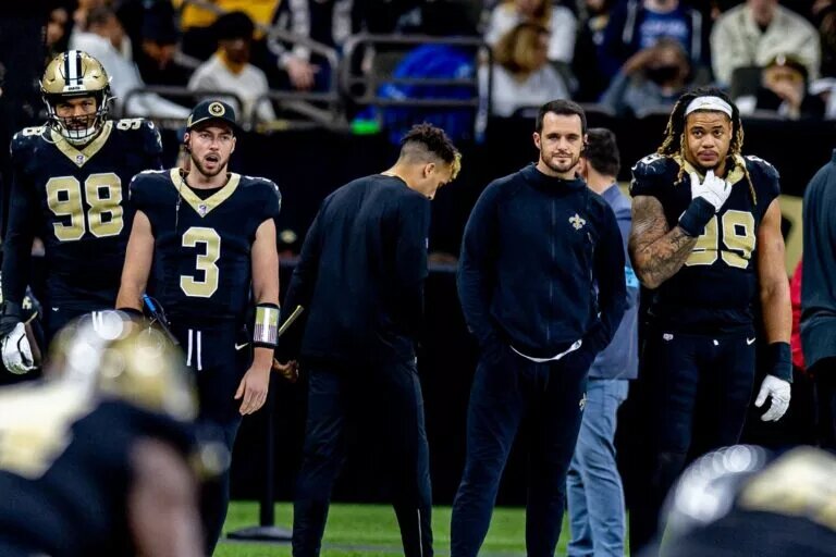 Derek Carr quarterback