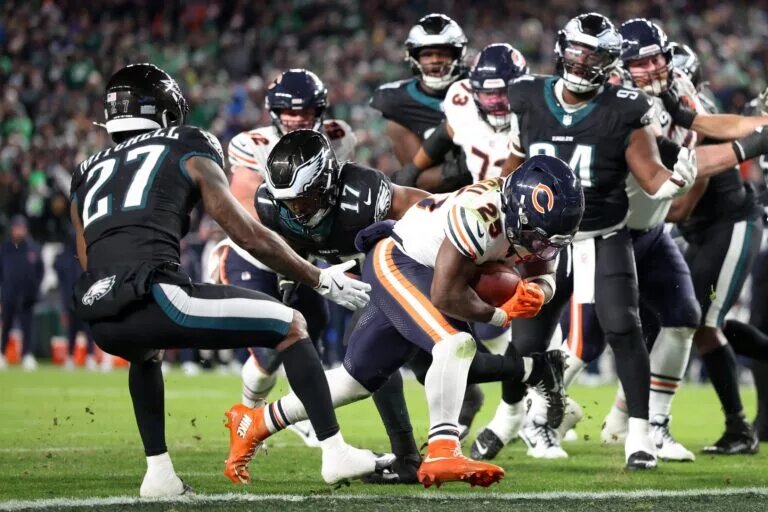 Nakobe Dean Contract