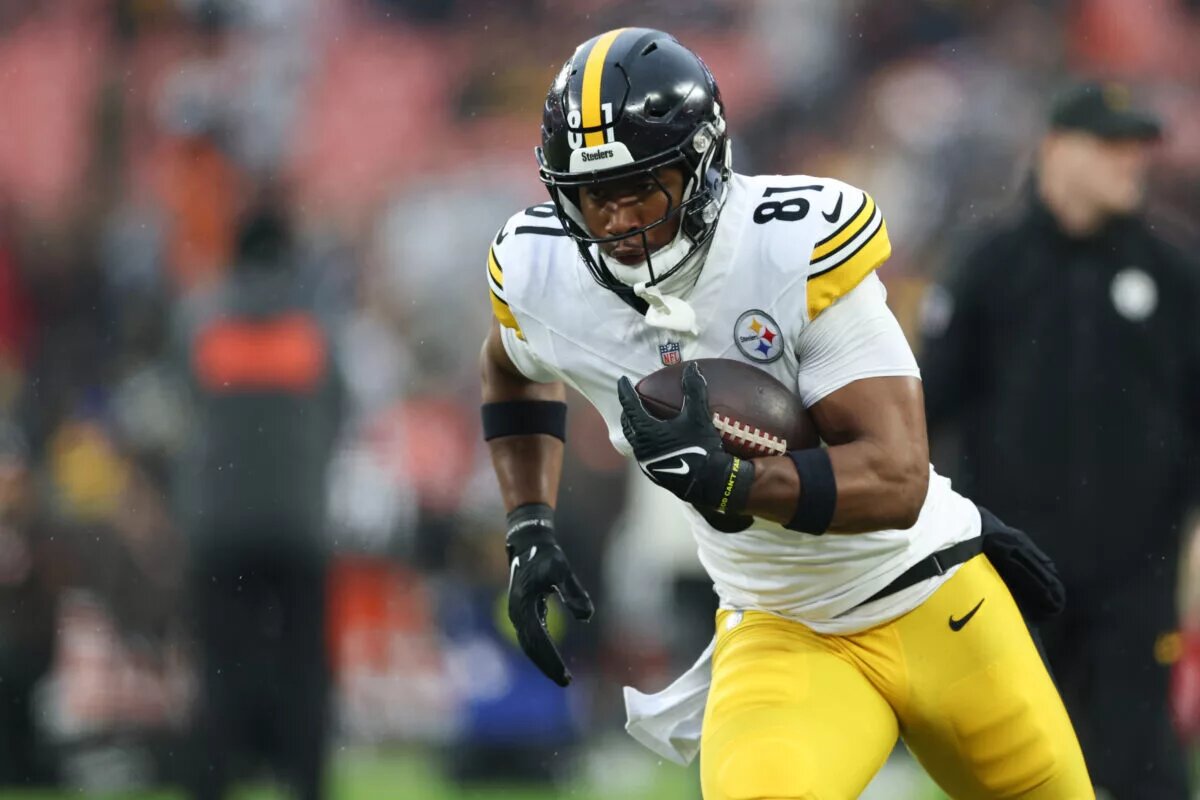 Steelers TE Jonnu Smith could wind up as cap casualty to Washington Commanders