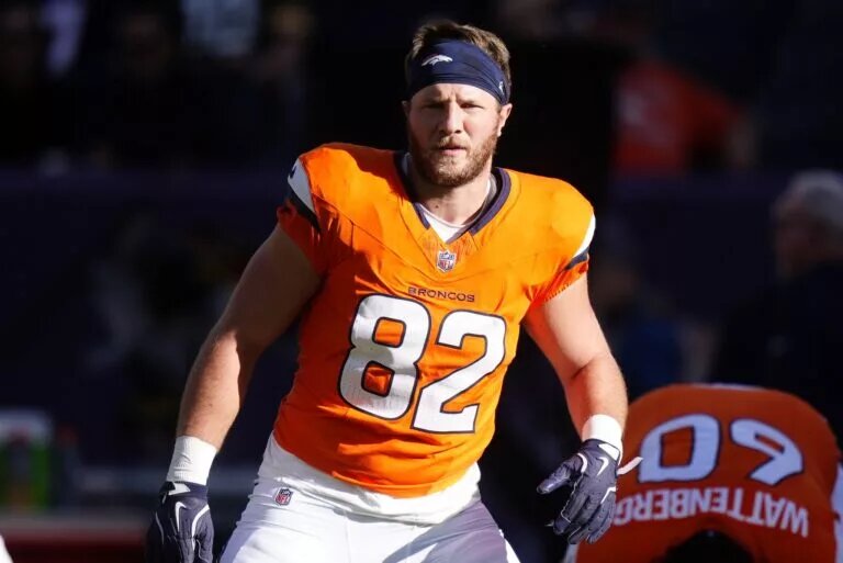 Broncos Re-Sign Three Players To New Contracts