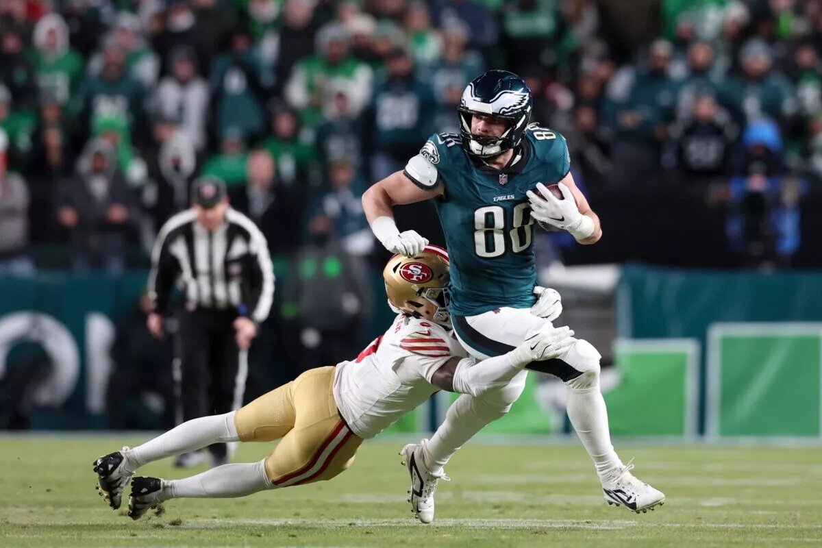 Dallas Goedert Contract