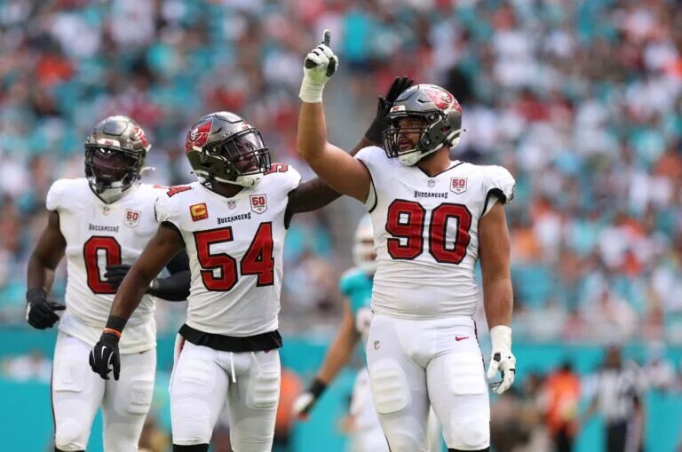 Logan Hall Former Second-Round Defensive Tackle Agrees to Contract