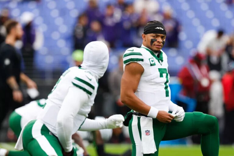 Four Key Practices Justin Fields Must Learn In Patrick Mahomes Evolution