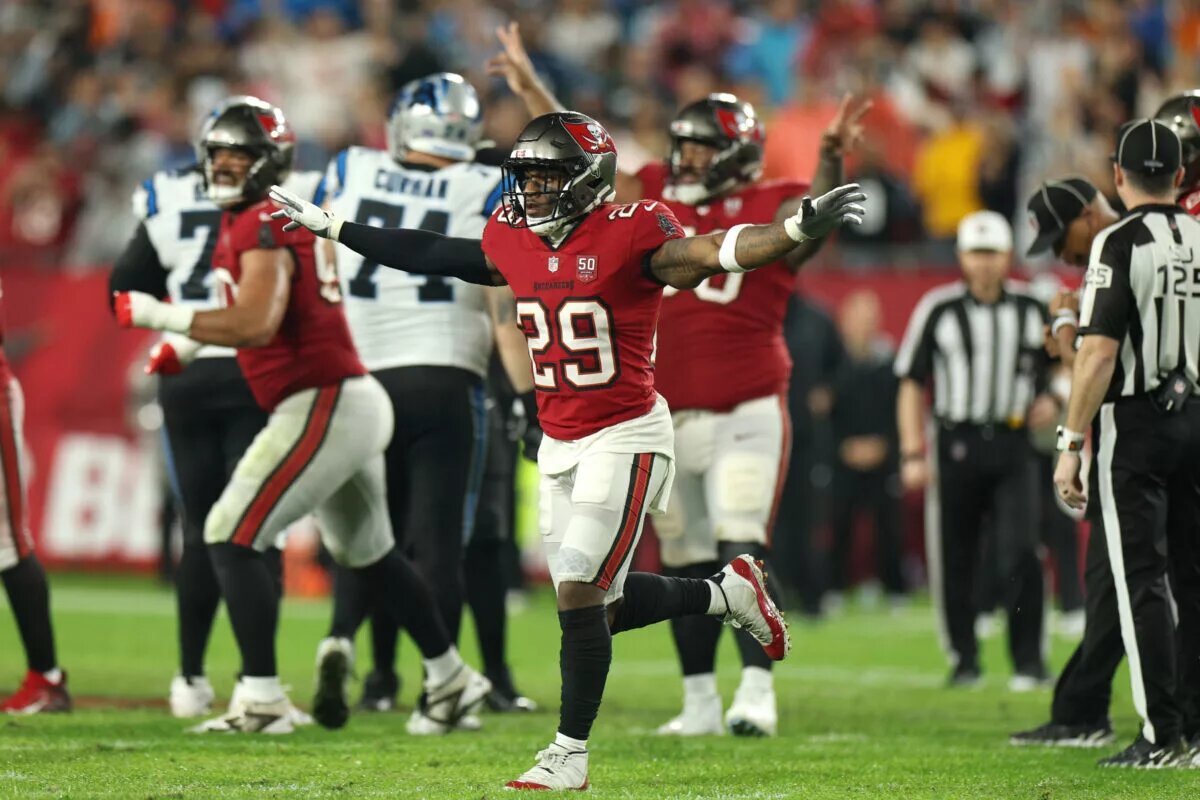 Detroit Lions sign Tampa Bay 2026 free agent DB Christian Izien