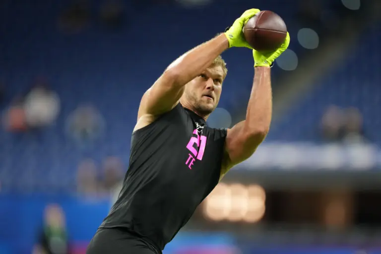 Broncos Linked To Stanford TE Sam Roush In Recent Mock Draft