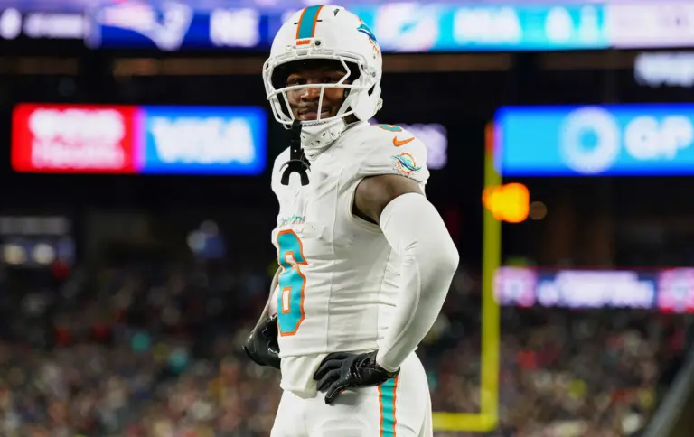 miami dolphins training camp Malik Washington