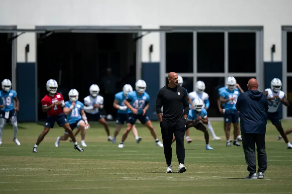 Robert Saleh, head coach, Tennessee Titans, Tennessee Blessed With Hidden Gems