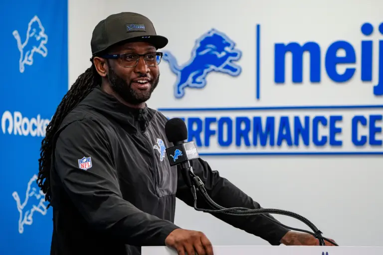 Kelvin Sheppard Discusses Challenge of Replacing Pro Bowl Talent In Lions Secondary
