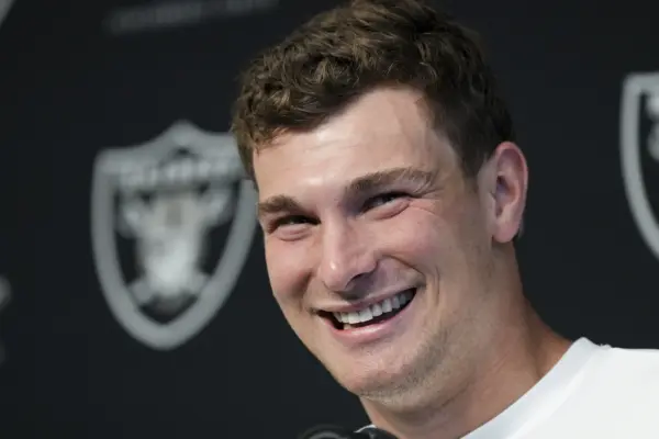 Will Raiders Quarterback Fernando Mendoza Win Rookie of the Year?