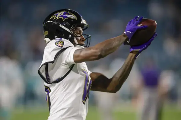 DeAndre Hopkins Drawing Intense NFL Interest; 3 Suitors Emerge Ahead of Training Camp
