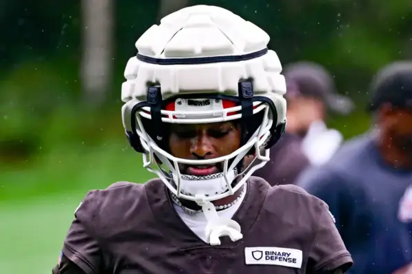 Browns Rumors: $100M Star Projected to Dump Cleveland in Trade Request