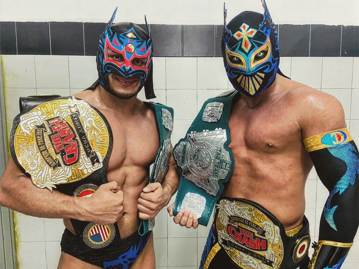Hermanos Lee With titles