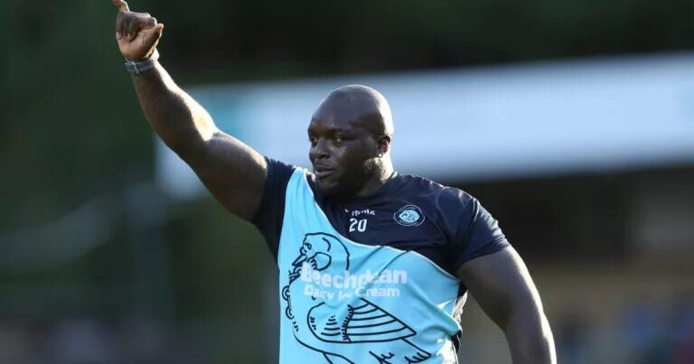 Adebayo Akinfenwa to Make Wrestling Debut