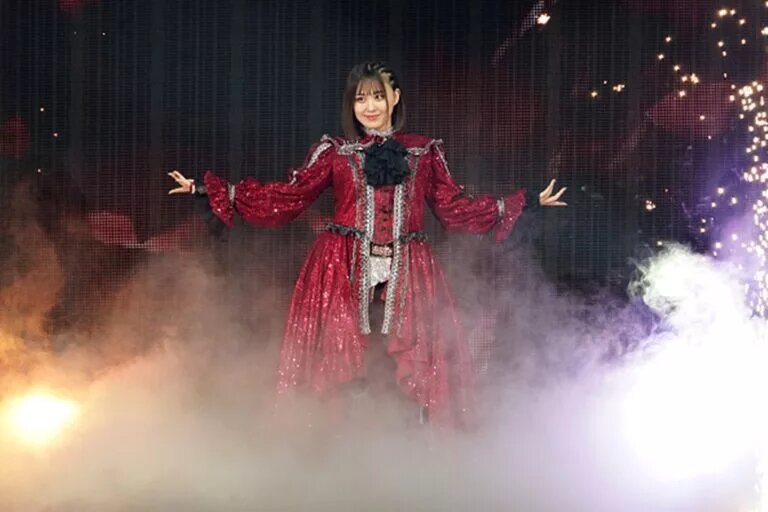 Himeka making her entrance