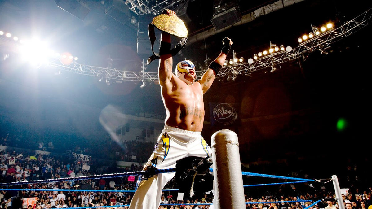 A photo of Rey Mysterio in WWE as World Heavyweight Champion.