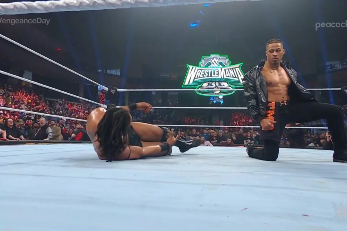 A photo from WWE NXT Vengeance Day 2024 featuring Carmelo Hayes attacking Trick Williams.