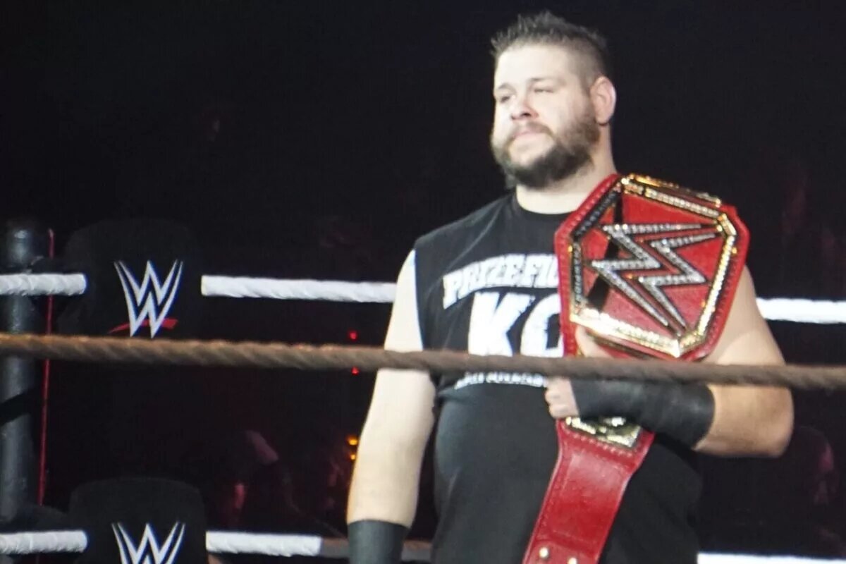 Celebrating 10 Years of Kevin Owens in WWE [Miguel Discart from Bruxelles, Belgique, CC BY-SA 2.0 , via Wikimedia Commons]