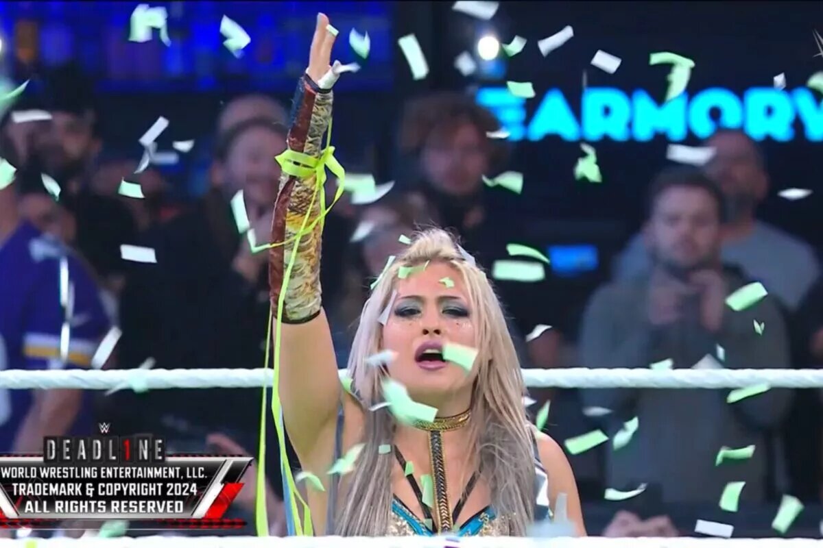 The closing shot of WWE NXT Deadline 2024 featuring Women's Iron Survivor Challenge winner Giulia.