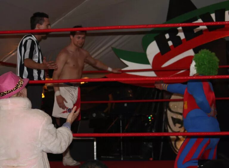 A photo of Zach Gowen.