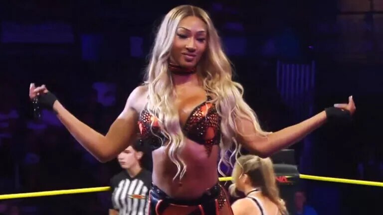 A photo of TNA Wrestling star Mara Sadè, formerly known as Jakara Jackson.