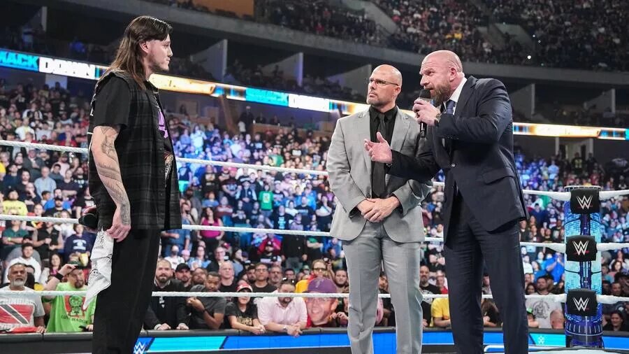 WWE Raw In Paris features a title match