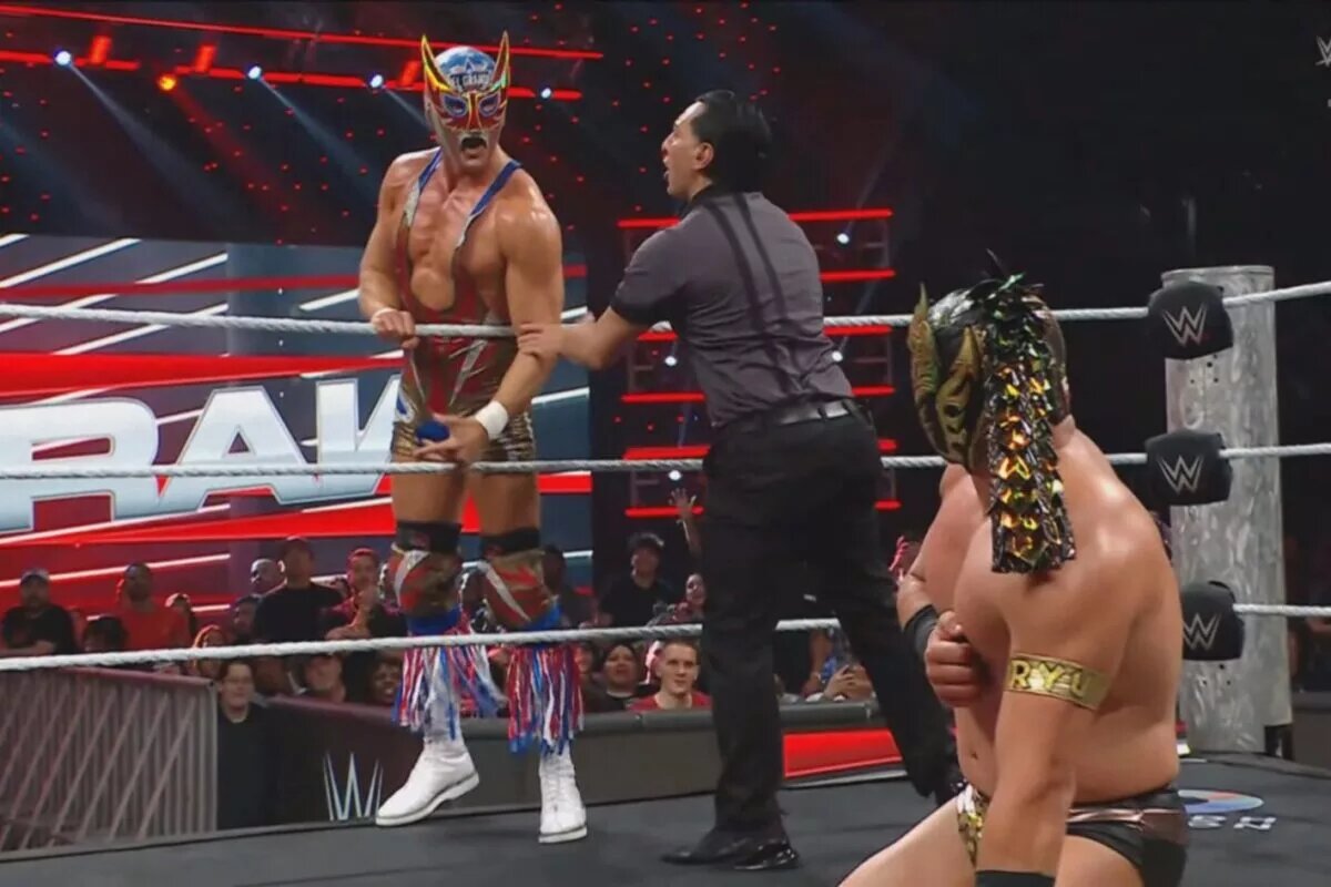 Picture of El Grande Americano at WWE Raw