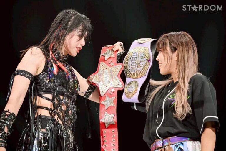 A photo of World Wonder Ring STARDOM wrestlers, Saya Kamitani and AZM.